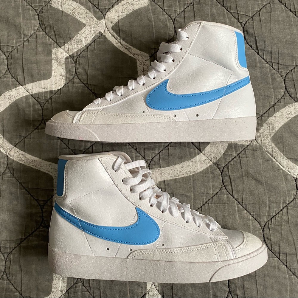 NIKE BLAZER MID NEXT NATURE UNIVERSITY BLUE - NEVER WORN!